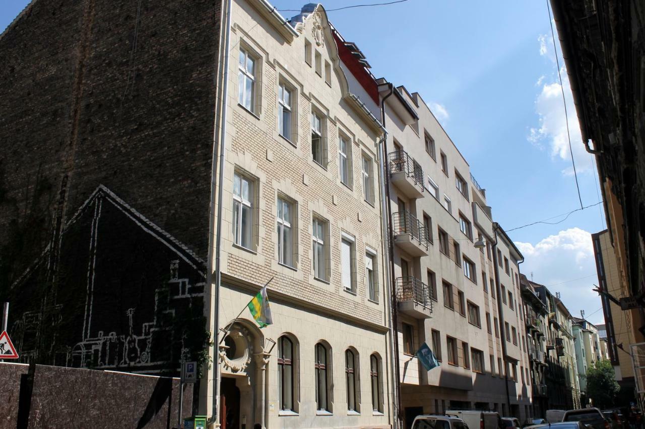 The Prince'S Neighbour Apartment Budapest With Free Garage Exteriér fotografie